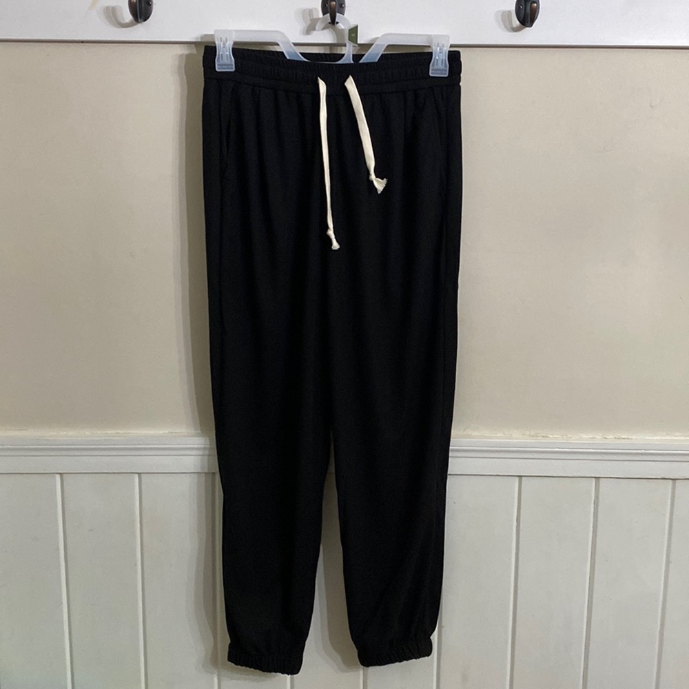 Size is medium , color is gray